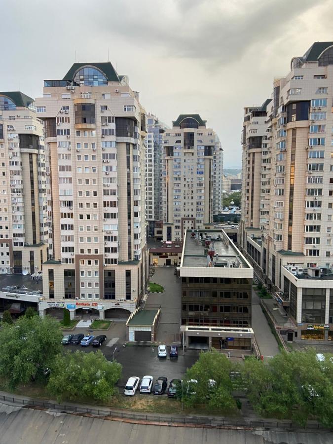 Квартира В Центре Алматы المظهر الخارجي الصورة